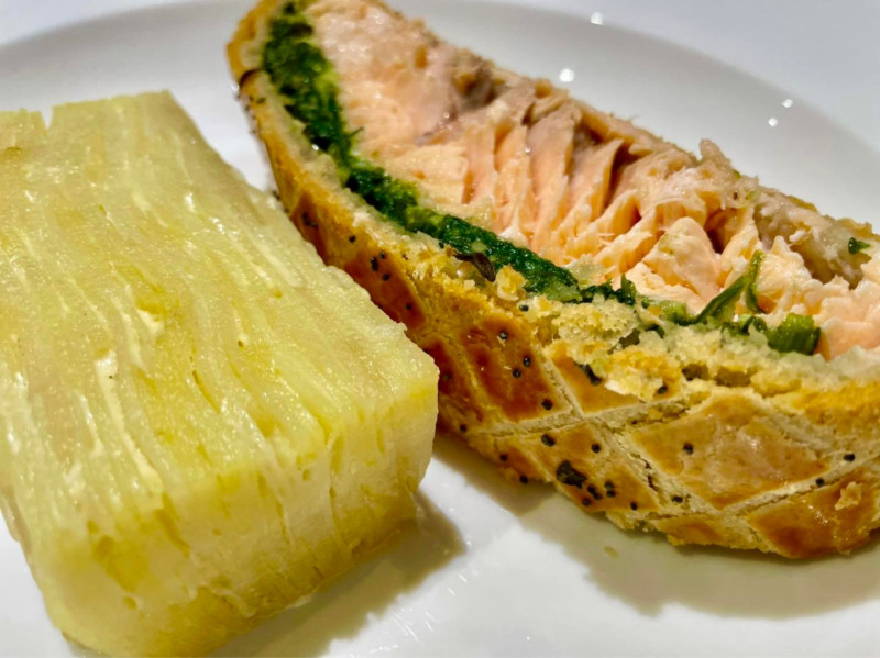 Salmon en Croute with Spinach, Leeks, and Poppy Seeds