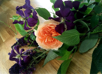 Bunch of flowers with Rosa Bathsheba